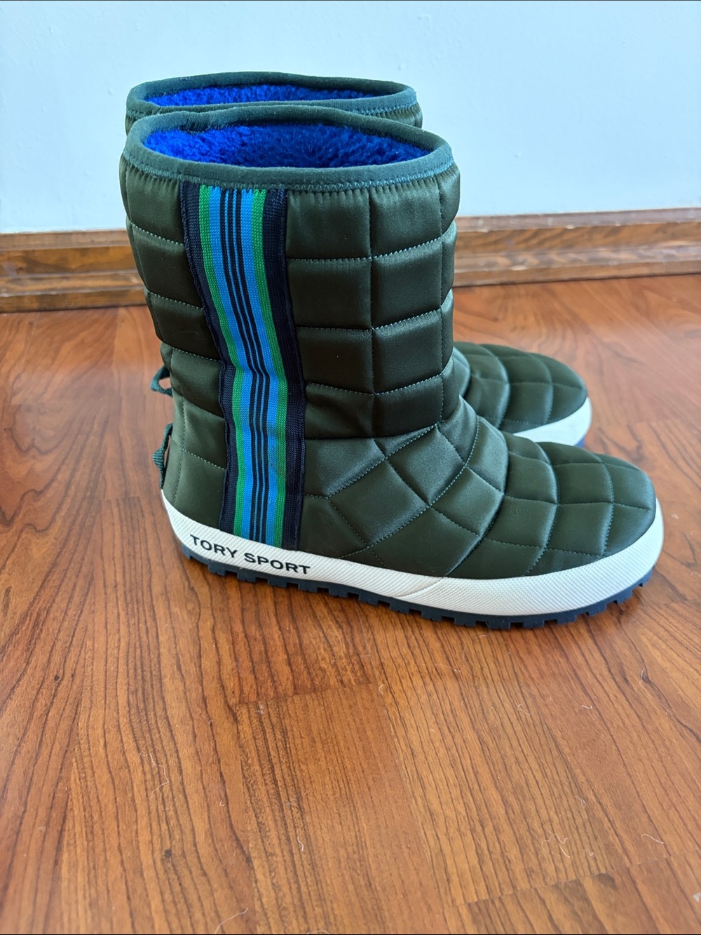 Tory Sport Olive Quilted Boots with Blue Lining and Green-Blue Stripe